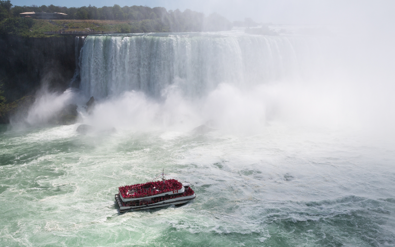 niagara-falls-private-day-tour-with-boat-and-helicopter-800x500-1697109445.jpg